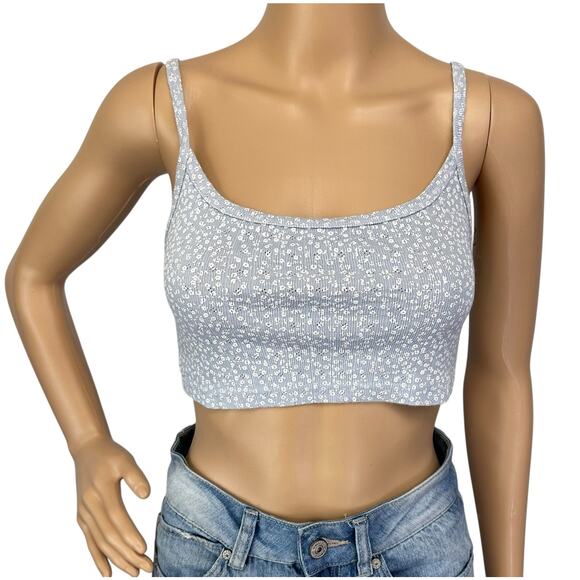 2/$30 Brandy Melville Eyelet Floral Cotton Crop Tank Top Baby Blue Knit One Size - Picture 2 of 10